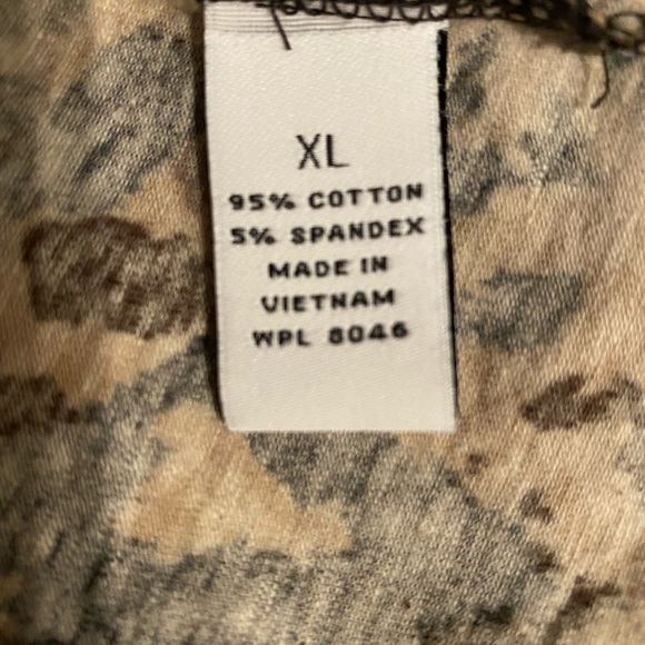 ANIMAL PRINT TOP SIZE XL 3/4 SLEEVE - Picture 3 of 6